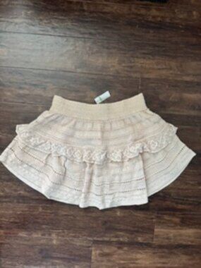 Aerie cream ruffle skirt